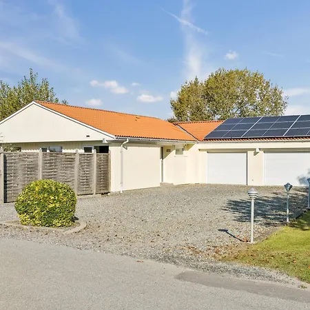 Golf Og Fred Ved Villa